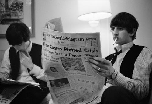 Photo: Paul McCartney & Ringo Starr, Plaza Hotel, NYC, Feb 7, 1964.  Copyright Bill Eppridge Gelatin Silver print #1051