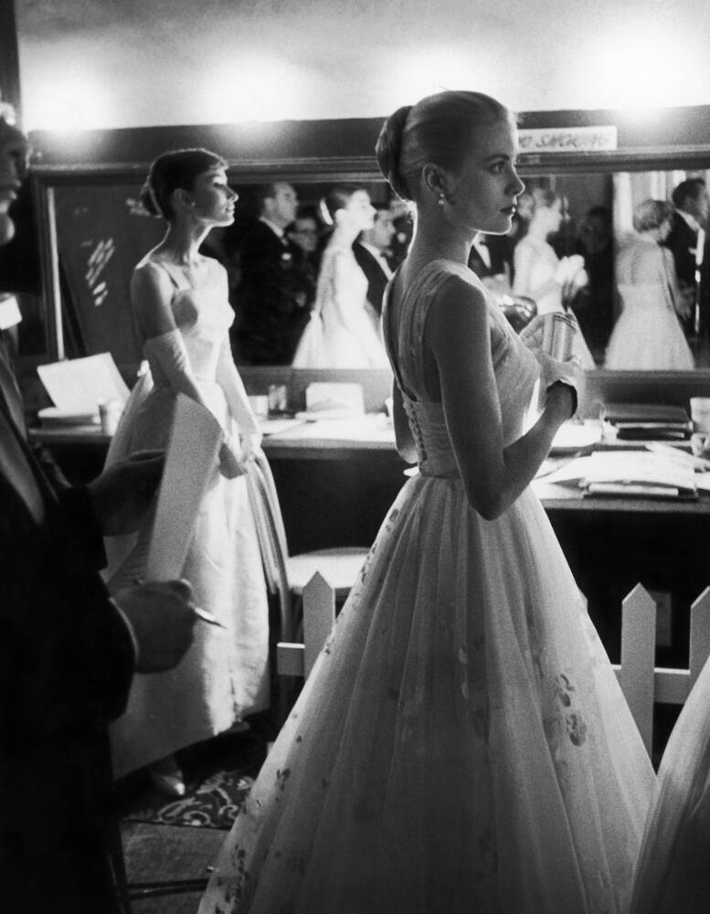 Alan Grant: Audrey Hepburn and Grace Kelly backstage at the 28th Annual Academy Awards, Hollywood, 1956