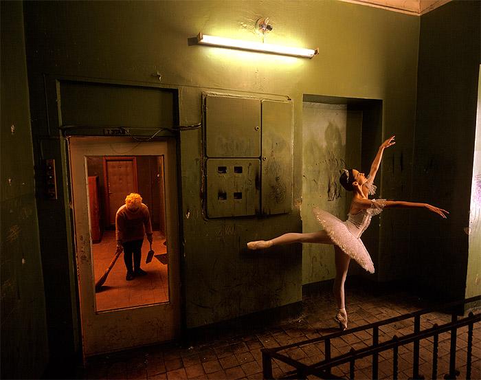 Photo: Bolshoi Ballerina Tenement, Downtown Moscow, 1997 Archival Pigment Print #1746