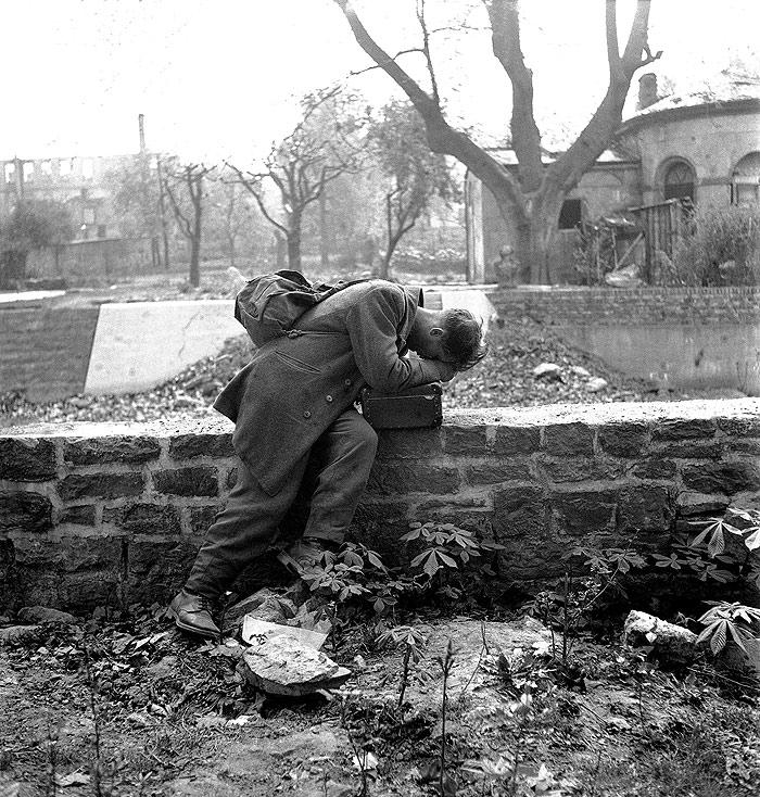 Photo: Defeated Soldier, Frankfurt, Germany, 1947 Gelatin Silver print #2009