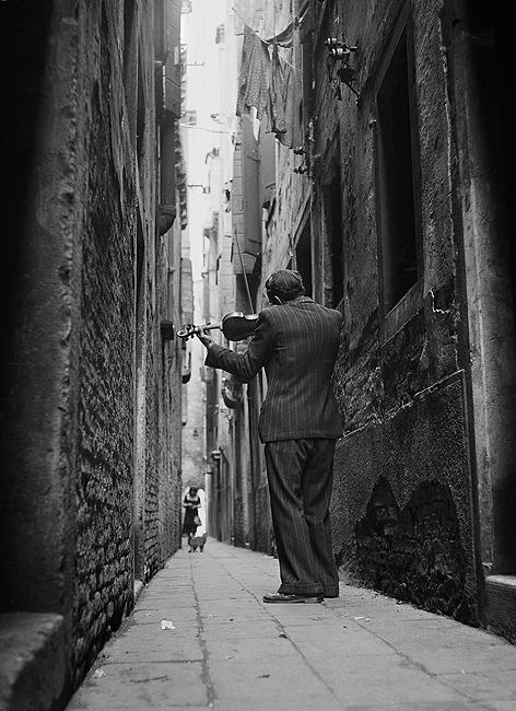 Photo: The Violinist, Venice, Italy, 1947 Gelatin Silver print #2012