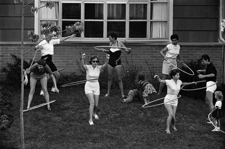 Hula Hoop Craze, Chicago, 1959