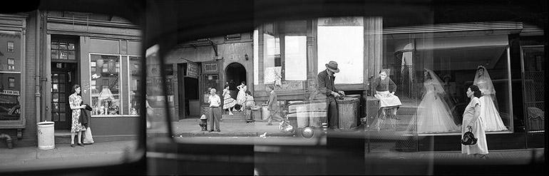 Chicagoans around pump 12<br/>