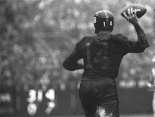 Photo: Y. A. Tittle, New York Giants, Yankee Stadium, December 12, 1964 Gelatin Silver print #235
