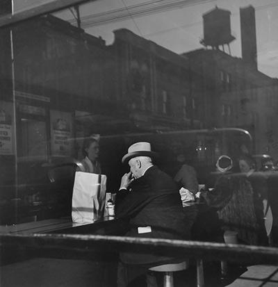 Photo: A quick bite at the Glorified Hamburger, Chicago, IL,  1946 Gelatin Silver print #2353