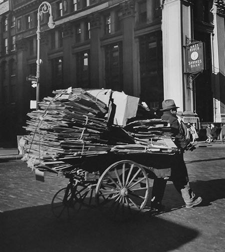 Photo: Pushcart, New York City Gelatin Silver print #2354