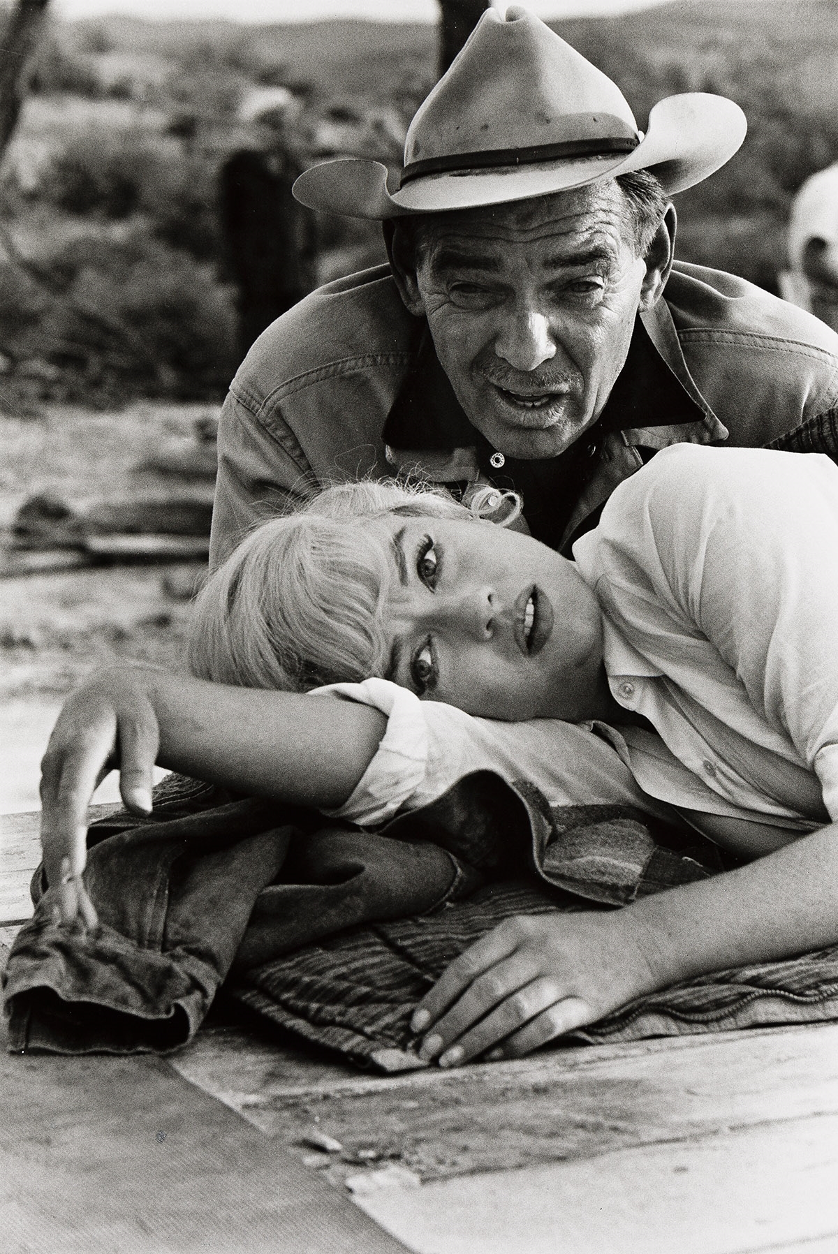 Clark Gable and Marilyn Monroe on the set of The Misfits, Nevada.