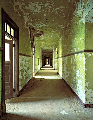 Psychiatric Hospital, green hallway, Island 2