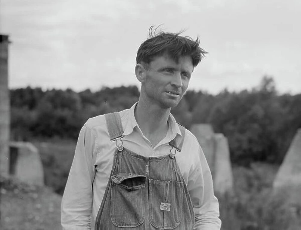 Featured Photo by Dorothea Lange