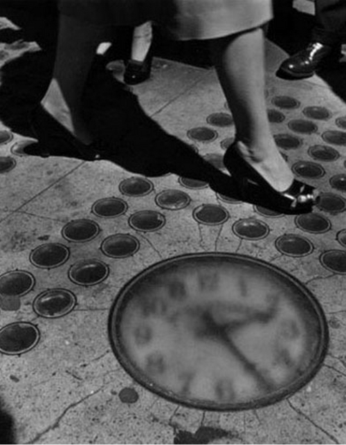 Sidewalk Clock, New York City, 1947