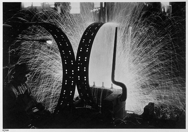 Welding tire rims, International Harvester, Chicago, IL, 1933 Gelatin Silver print