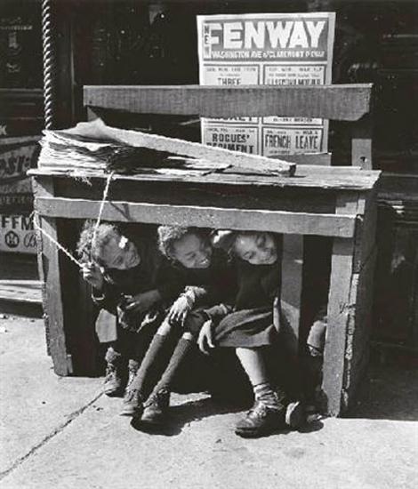 Under the newsstand, the Bronx, 1947 