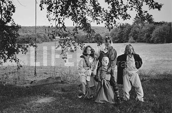Children on the banks of the Kennebec River in Woolwich, Maine, 1976 Gelatin Silver print