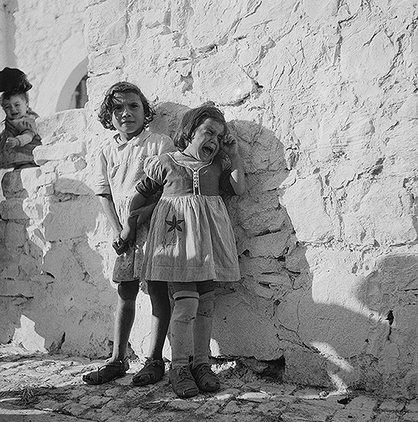 Camera Shy, Bonefro, Italy, 1946
