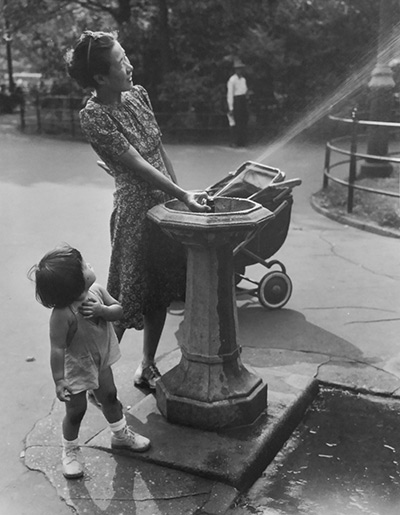 Mother and Daughter, Chinatown, NY, 1944
