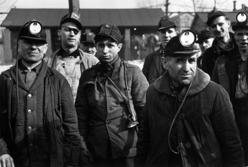 Photo:  Miners at American Radiator Mine, Mt. Pleasant, PA, 1936 Gelatin Silver print #2707