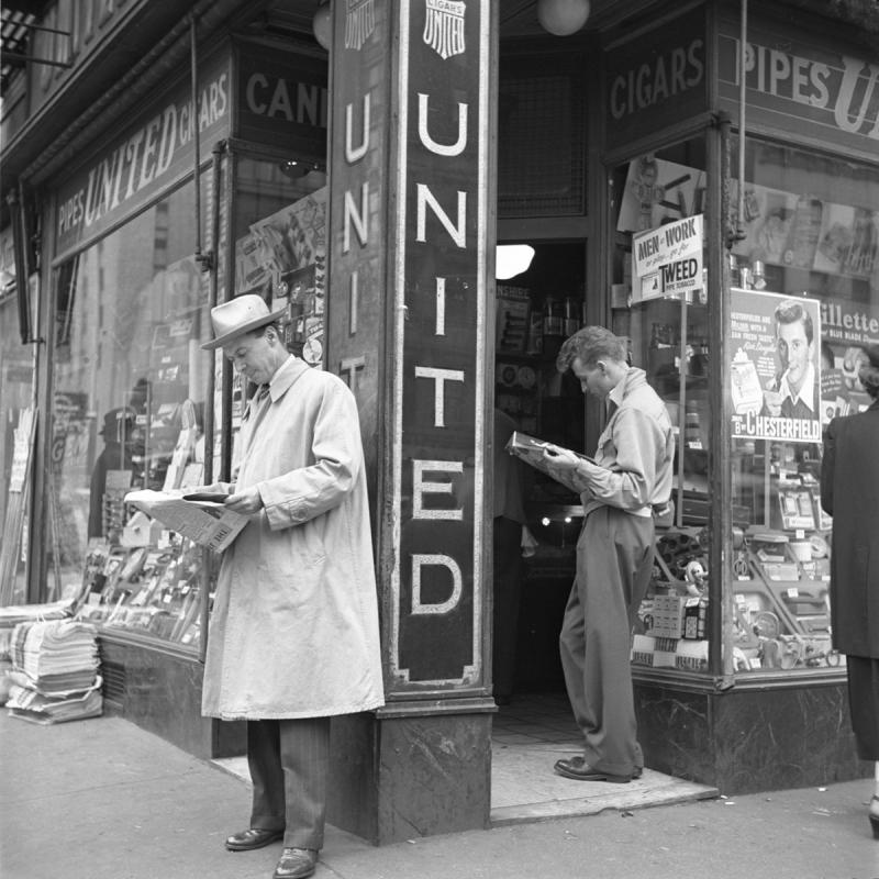 Photo: United Pipe and Cigar store, New York City, c. 1946-1950 Gelatin Silver print #2723
