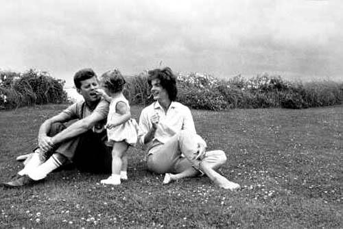Photo: Kennedy family on beach, Hyannis Port, 1959 Vintage Gelatin Silver Print #344