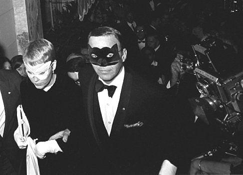 Frank Sinatra and Mia Farrow at Truman Capote's Ball, New York, 1966 Gelatin Silver print